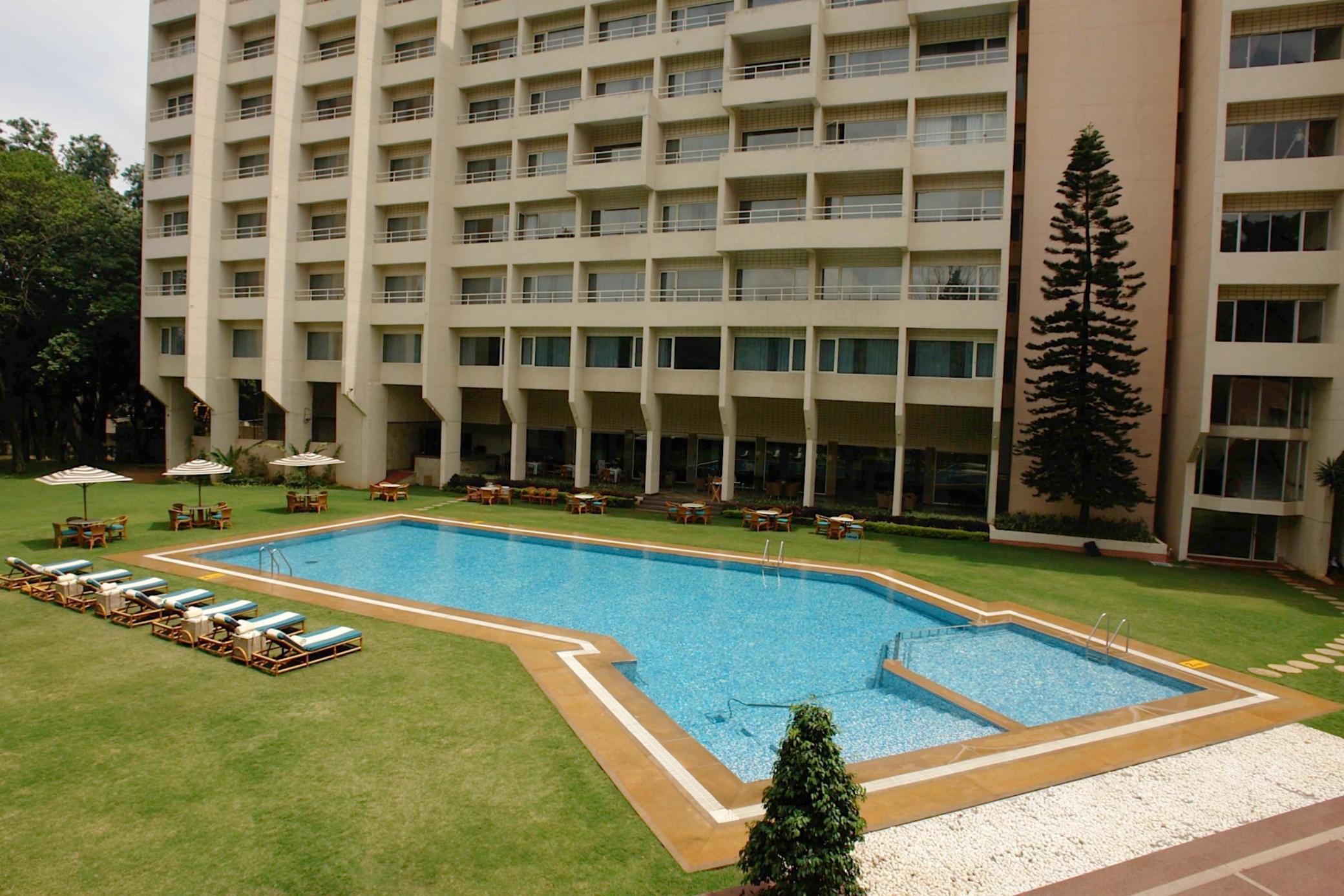 The Lalit Ashok Hotel Bangalore Exterior photo