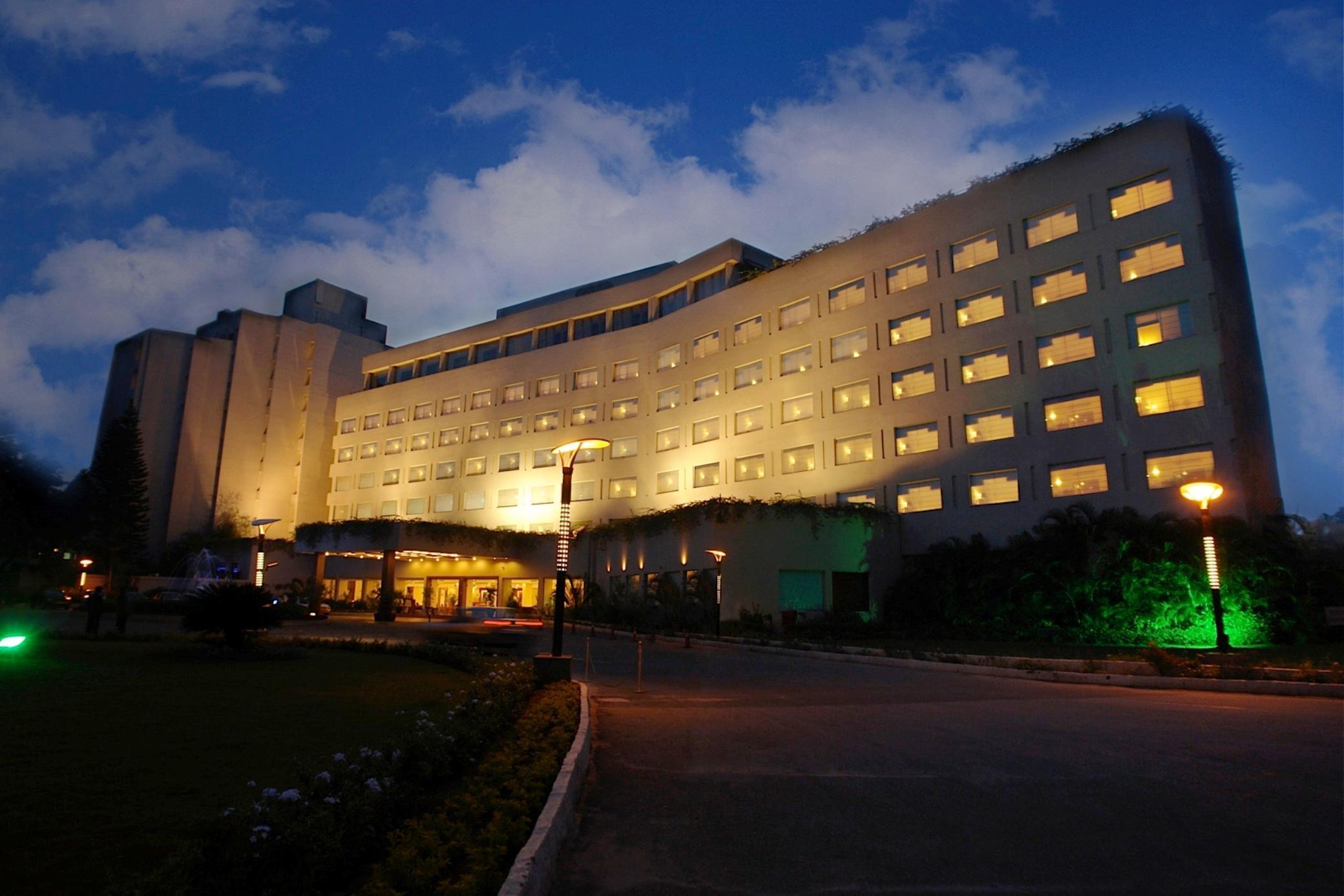 The Lalit Ashok Hotel Bangalore Exterior photo